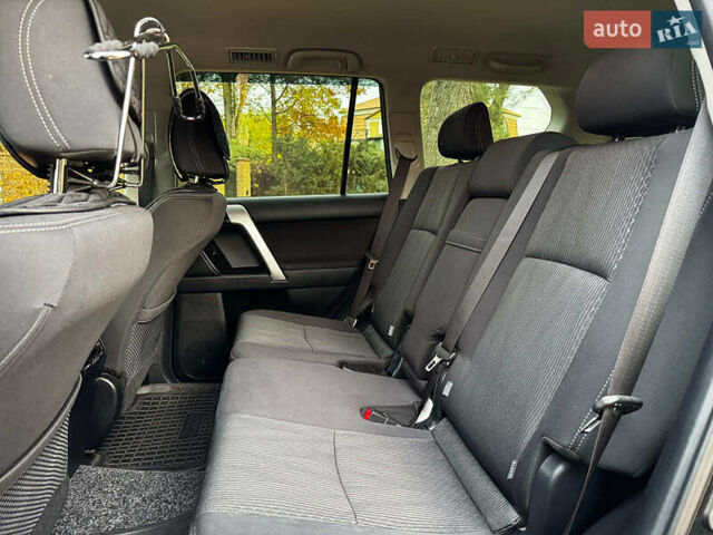 Черный Тойота Ленд Крузер Прадо, объемом двигателя 2.7 л и пробегом 60 тыс. км за 34690 $, фото 21 на Automoto.ua