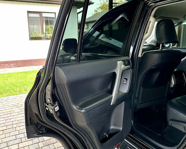 Черный Тойота Ленд Крузер Прадо, объемом двигателя 2.76 л и пробегом 127 тыс. км за 39000 $, фото 32 на Automoto.ua