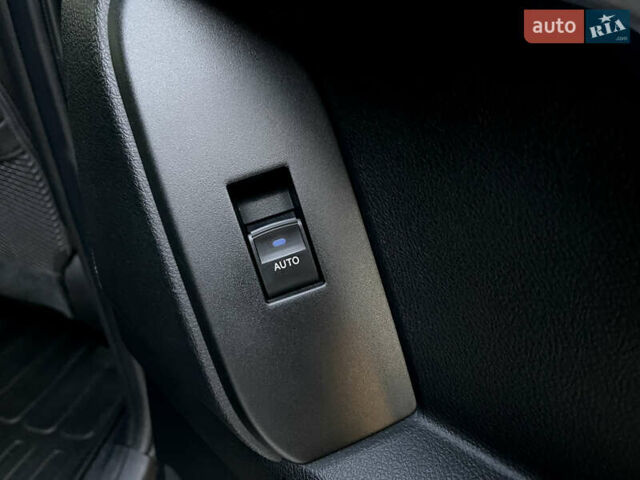 Черный Тойота Ленд Крузер Прадо, объемом двигателя 2.69 л и пробегом 215 тыс. км за 25500 $, фото 30 на Automoto.ua