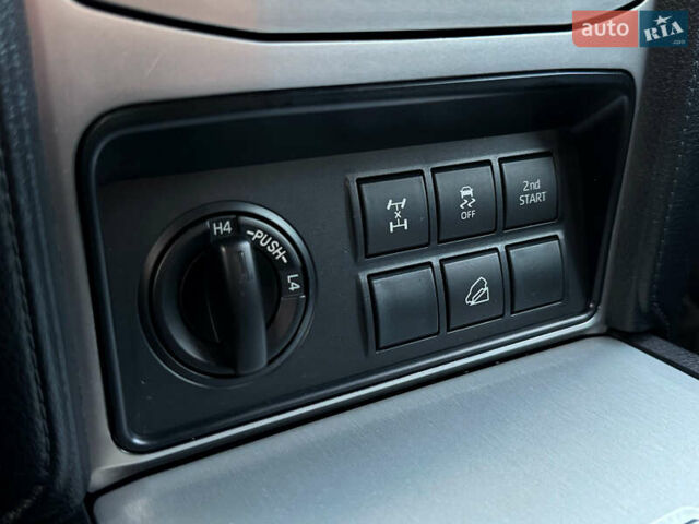 Черный Тойота Ленд Крузер Прадо, объемом двигателя 2.75 л и пробегом 139 тыс. км за 38400 $, фото 22 на Automoto.ua