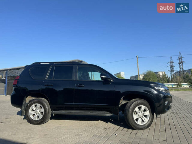 Черный Тойота Ленд Крузер Прадо, объемом двигателя 2.7 л и пробегом 106 тыс. км за 34900 $, фото 2 на Automoto.ua