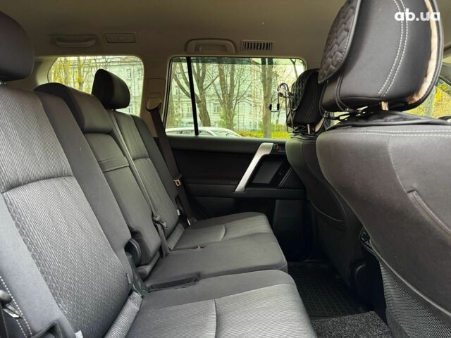 Черный Тойота Ленд Крузер Прадо, объемом двигателя 2.7 л и пробегом 60 тыс. км за 34690 $, фото 24 на Automoto.ua