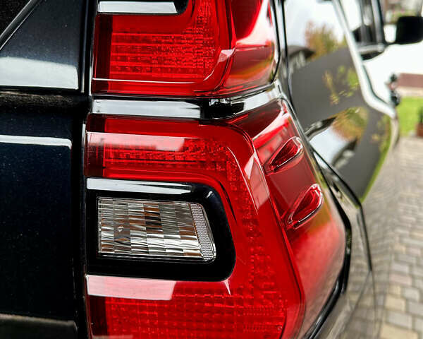 Черный Тойота Ленд Крузер Прадо, объемом двигателя 2.76 л и пробегом 127 тыс. км за 39000 $, фото 10 на Automoto.ua