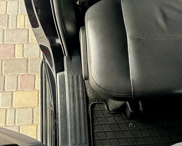 Черный Тойота Ленд Крузер Прадо, объемом двигателя 2.76 л и пробегом 127 тыс. км за 39000 $, фото 49 на Automoto.ua