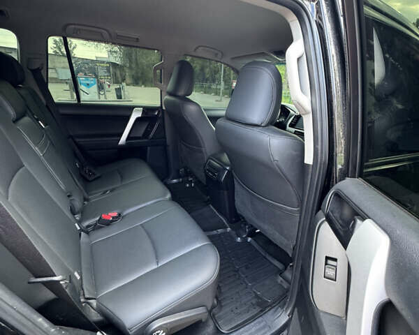 Черный Тойота Ленд Крузер Прадо, объемом двигателя 2.7 л и пробегом 131 тыс. км за 29500 $, фото 19 на Automoto.ua