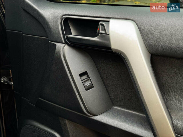 Черный Тойота Ленд Крузер Прадо, объемом двигателя 2.7 л и пробегом 60 тыс. км за 34690 $, фото 32 на Automoto.ua