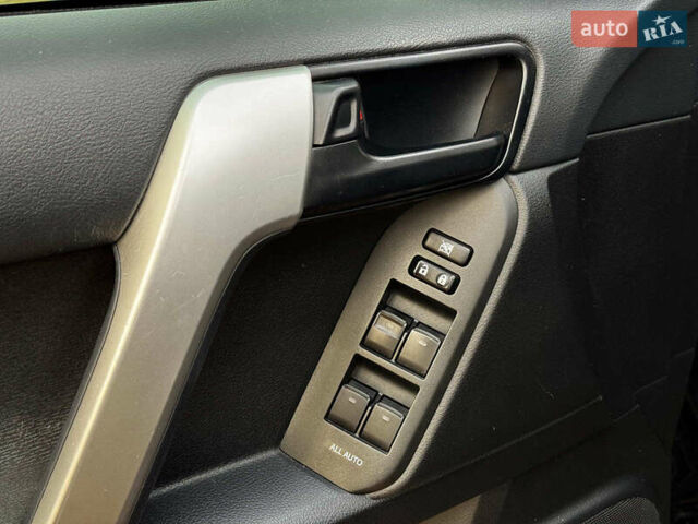 Черный Тойота Ленд Крузер Прадо, объемом двигателя 2.7 л и пробегом 60 тыс. км за 34690 $, фото 12 на Automoto.ua