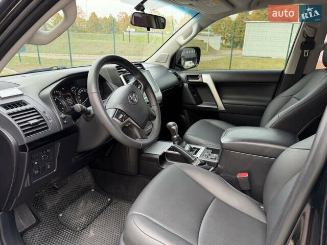 Чорний Тойота Ленд Крузер Прадо, об'ємом двигуна 2.76 л та пробігом 190 тис. км за 34900 $, фото 17 на Automoto.ua