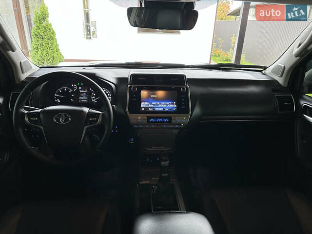 Черный Тойота Ленд Крузер Прадо, объемом двигателя 2.76 л и пробегом 127 тыс. км за 39000 $, фото 22 на Automoto.ua