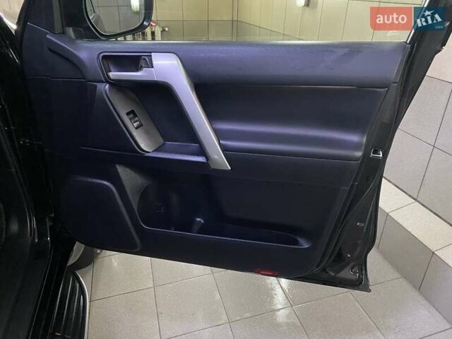 Чорний Тойота Ленд Крузер Прадо, об'ємом двигуна 2.8 л та пробігом 85 тис. км за 44500 $, фото 24 на Automoto.ua