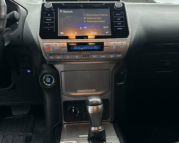 Черный Тойота Ленд Крузер Прадо, объемом двигателя 4 л и пробегом 58 тыс. км за 40000 $, фото 6 на Automoto.ua