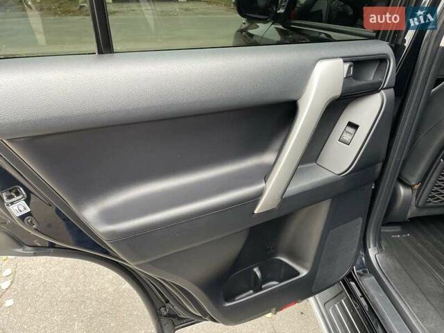 Чорний Тойота Ленд Крузер Прадо, об'ємом двигуна 2.8 л та пробігом 88 тис. км за 39800 $, фото 33 на Automoto.ua