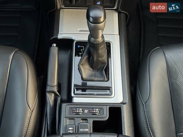 Черный Тойота Ленд Крузер Прадо, объемом двигателя 3.96 л и пробегом 149 тыс. км за 41500 $, фото 14 на Automoto.ua