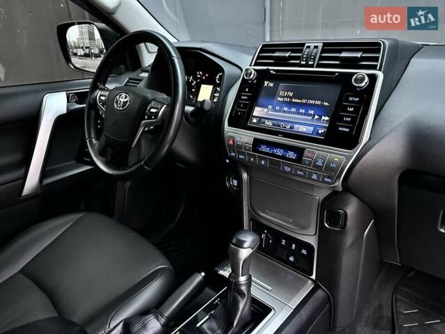 Черный Тойота Ленд Крузер Прадо, объемом двигателя 4 л и пробегом 105 тыс. км за 34750 $, фото 41 на Automoto.ua