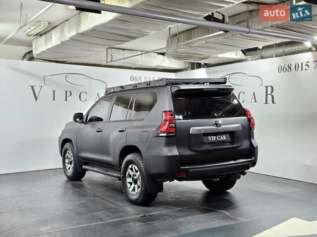 Черный Тойота Ленд Крузер Прадо, объемом двигателя 2.69 л и пробегом 115 тыс. км за 27777 $, фото 10 на Automoto.ua