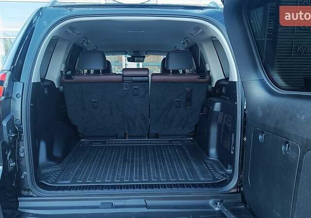 Чорний Тойота Ленд Крузер Прадо, об'ємом двигуна 2.76 л та пробігом 209 тис. км за 37910 $, фото 9 на Automoto.ua