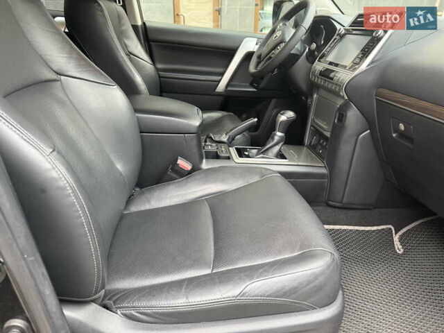 Чорний Тойота Ленд Крузер Прадо, об'ємом двигуна 4 л та пробігом 156 тис. км за 36900 $, фото 18 на Automoto.ua