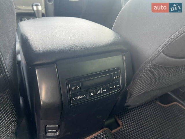 Черный Тойота Ленд Крузер Прадо, объемом двигателя 2.8 л и пробегом 107 тыс. км за 37500 $, фото 17 на Automoto.ua