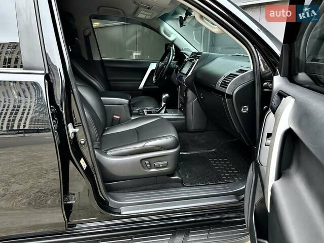 Черный Тойота Ленд Крузер Прадо, объемом двигателя 4 л и пробегом 105 тыс. км за 34750 $, фото 39 на Automoto.ua