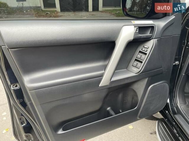 Чорний Тойота Ленд Крузер Прадо, об'ємом двигуна 2.8 л та пробігом 88 тис. км за 39800 $, фото 28 на Automoto.ua