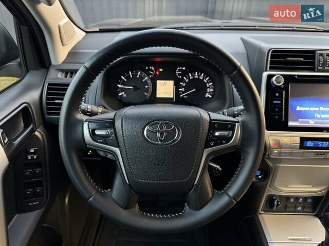 Черный Тойота Ленд Крузер Прадо, объемом двигателя 3.96 л и пробегом 149 тыс. км за 41500 $, фото 10 на Automoto.ua