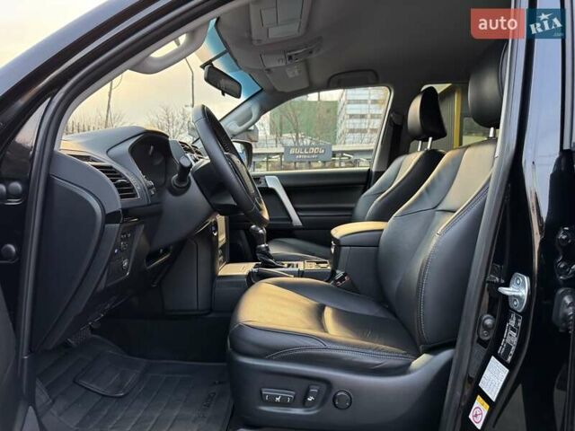 Черный Тойота Ленд Крузер Прадо, объемом двигателя 3.96 л и пробегом 149 тыс. км за 41500 $, фото 9 на Automoto.ua