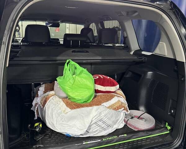 Черный Тойота Ленд Крузер Прадо, объемом двигателя 4 л и пробегом 139 тыс. км за 42000 $, фото 7 на Automoto.ua