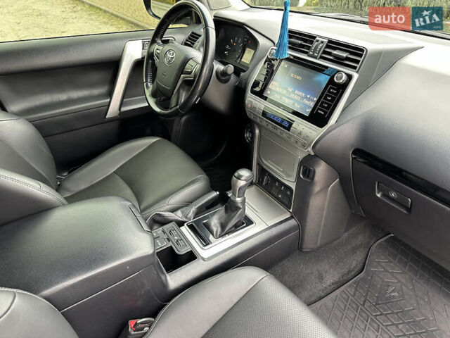 Чорний Тойота Ленд Крузер Прадо, об'ємом двигуна 3.96 л та пробігом 101 тис. км за 37500 $, фото 33 на Automoto.ua