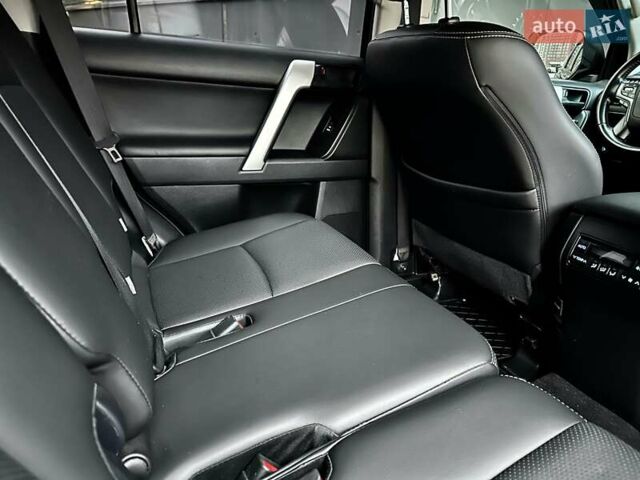 Черный Тойота Ленд Крузер Прадо, объемом двигателя 4 л и пробегом 105 тыс. км за 34750 $, фото 45 на Automoto.ua