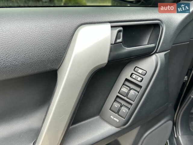 Чорний Тойота Ленд Крузер Прадо, об'ємом двигуна 3.96 л та пробігом 101 тис. км за 37500 $, фото 15 на Automoto.ua