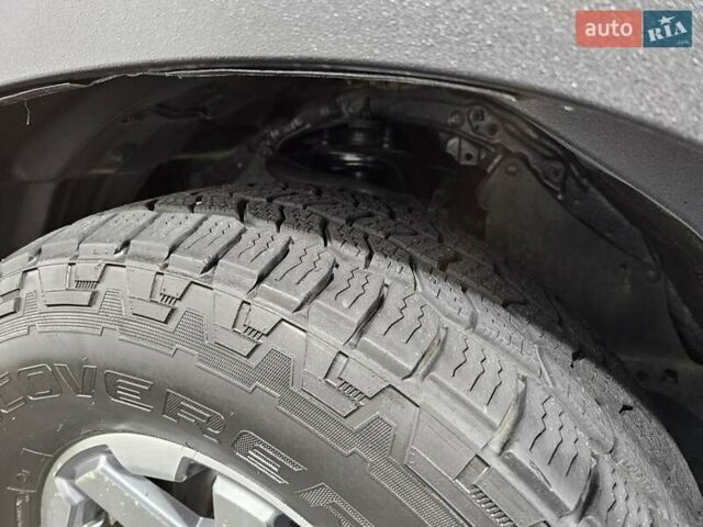 Черный Тойота Ленд Крузер Прадо, объемом двигателя 2.69 л и пробегом 115 тыс. км за 27777 $, фото 48 на Automoto.ua