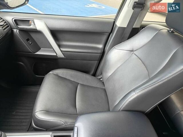 Черный Тойота Ленд Крузер Прадо, объемом двигателя 2.76 л и пробегом 163 тыс. км за 37500 $, фото 27 на Automoto.ua