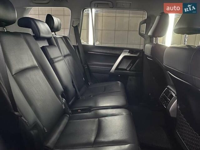 Чорний Тойота Ленд Крузер Прадо, об'ємом двигуна 2.8 л та пробігом 85 тис. км за 44500 $, фото 23 на Automoto.ua