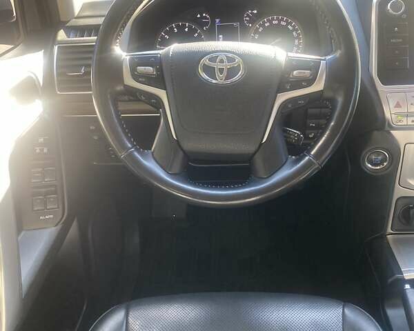 Черный Тойота Ленд Крузер Прадо, объемом двигателя 3.96 л и пробегом 106 тыс. км за 42000 $, фото 11 на Automoto.ua