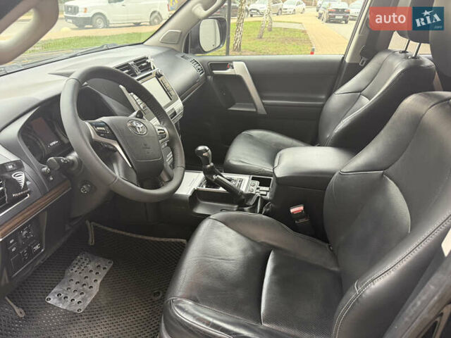 Чорний Тойота Ленд Крузер Прадо, об'ємом двигуна 4 л та пробігом 156 тис. км за 36900 $, фото 12 на Automoto.ua