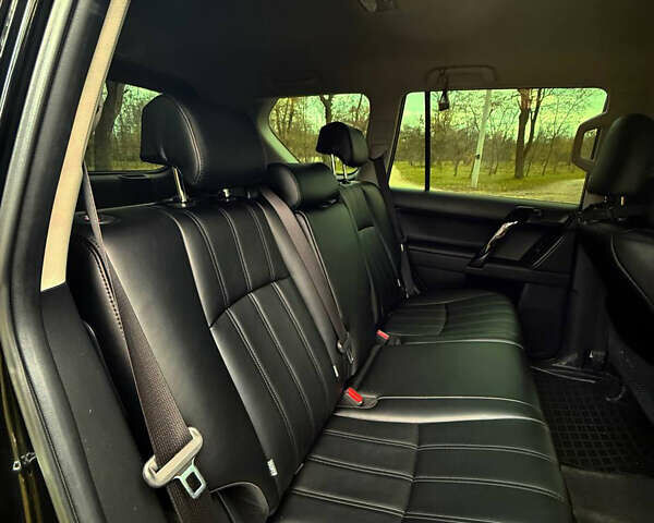 Чорний Тойота Ленд Крузер Прадо, об'ємом двигуна 2.8 л та пробігом 98 тис. км за 39900 $, фото 16 на Automoto.ua