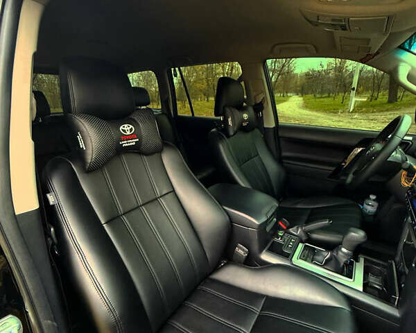 Чорний Тойота Ленд Крузер Прадо, об'ємом двигуна 2.8 л та пробігом 98 тис. км за 39900 $, фото 13 на Automoto.ua