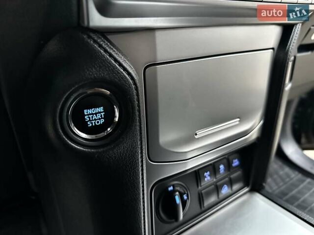 Черный Тойота Ленд Крузер Прадо, объемом двигателя 4 л и пробегом 105 тыс. км за 34750 $, фото 51 на Automoto.ua