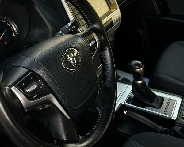 Черный Тойота Ленд Крузер Прадо, объемом двигателя 2.8 л и пробегом 143 тыс. км за 34500 $, фото 15 на Automoto.ua