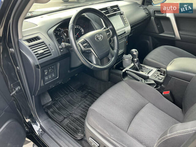 Черный Тойота Ленд Крузер Прадо, объемом двигателя 2.76 л и пробегом 118 тыс. км за 35555 $, фото 9 на Automoto.ua