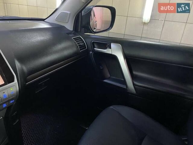 Чорний Тойота Ленд Крузер Прадо, об'ємом двигуна 2.8 л та пробігом 85 тис. км за 44500 $, фото 44 на Automoto.ua