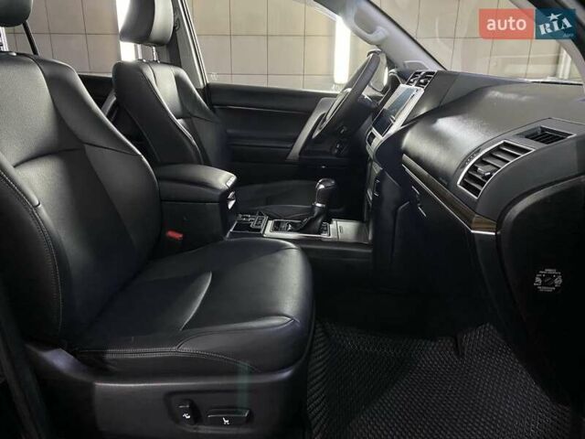 Чорний Тойота Ленд Крузер Прадо, об'ємом двигуна 2.8 л та пробігом 85 тис. км за 44500 $, фото 25 на Automoto.ua