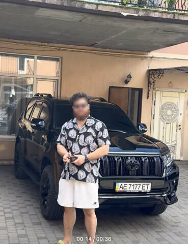 Черный Тойота Ленд Крузер Прадо, объемом двигателя 3.96 л и пробегом 80 тыс. км за 42000 $, фото 6 на Automoto.ua