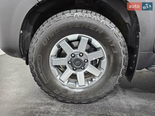 Черный Тойота Ленд Крузер Прадо, объемом двигателя 2.69 л и пробегом 115 тыс. км за 27777 $, фото 47 на Automoto.ua