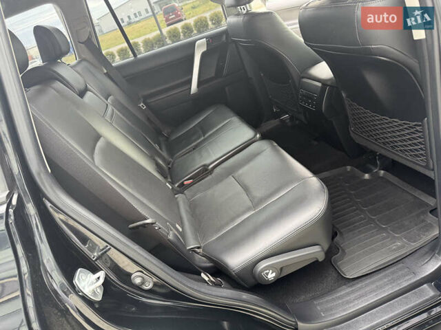 Черный Тойота Ленд Крузер Прадо, объемом двигателя 4 л и пробегом 117 тыс. км за 39500 $, фото 3 на Automoto.ua