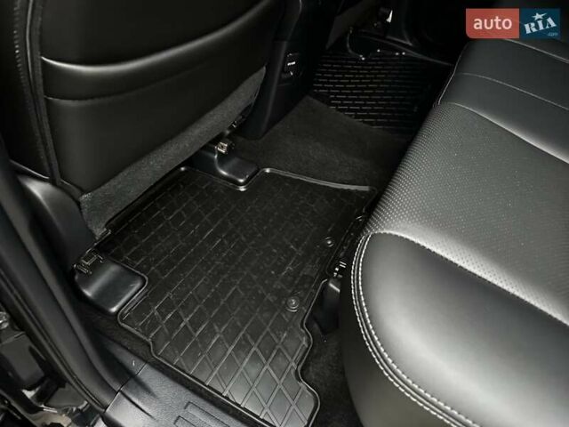 Черный Тойота Ленд Крузер Прадо, объемом двигателя 4 л и пробегом 105 тыс. км за 34750 $, фото 38 на Automoto.ua