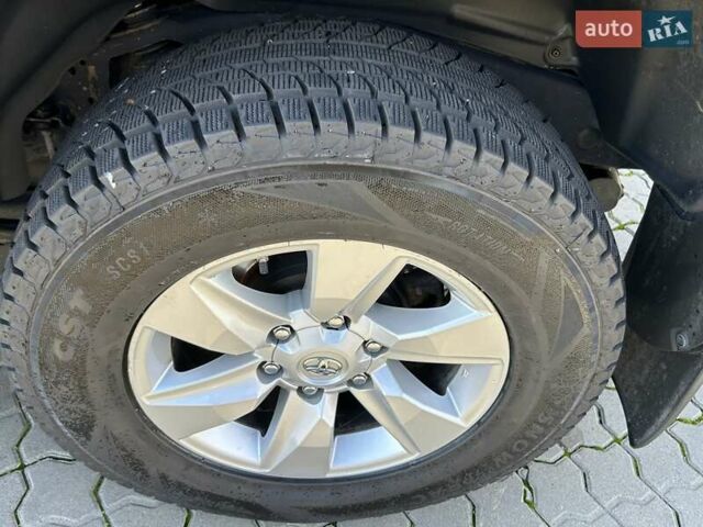 Чорний Тойота Ленд Крузер Прадо, об'ємом двигуна 3.96 л та пробігом 158 тис. км за 37999 $, фото 19 на Automoto.ua