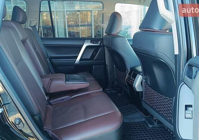 Чорний Тойота Ленд Крузер Прадо, об'ємом двигуна 2.76 л та пробігом 209 тис. км за 37910 $, фото 6 на Automoto.ua