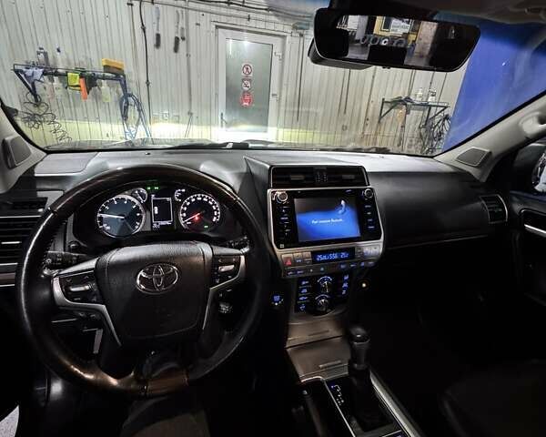 Черный Тойота Ленд Крузер Прадо, объемом двигателя 4 л и пробегом 139 тыс. км за 42000 $, фото 36 на Automoto.ua