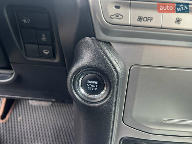 Черный Тойота Ленд Крузер Прадо, объемом двигателя 2.8 л и пробегом 107 тыс. км за 37500 $, фото 24 на Automoto.ua